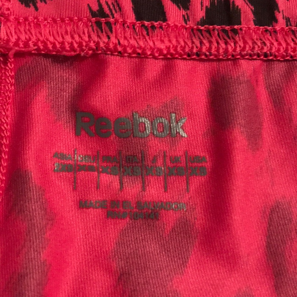 Patterned Reebok spandex shorts - Picture 4 of 4